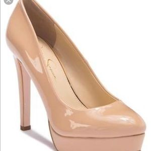 Jessica Simpson nude pumps